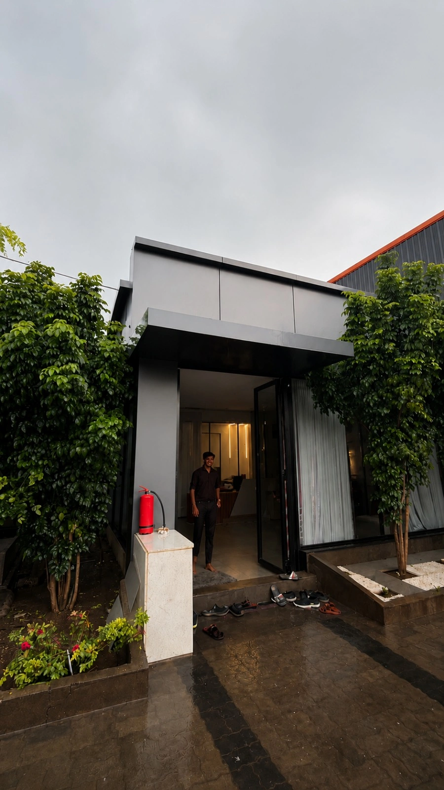 DeepSea Cargo office exterior